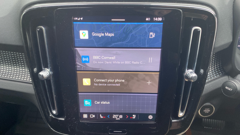 Volvo XC40 2.0 B3P Plus Dark 5dr Auto Petrol Estate